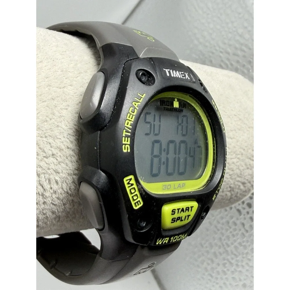 Timex 170 Mens Watch New Battery Black 2013 38MM 8.5